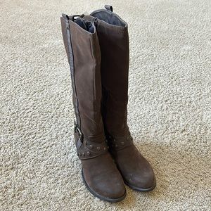 Sonoma Brown Boots
